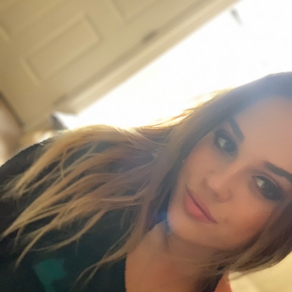 Meet your Posher, Marissa - Picture 1 of 1